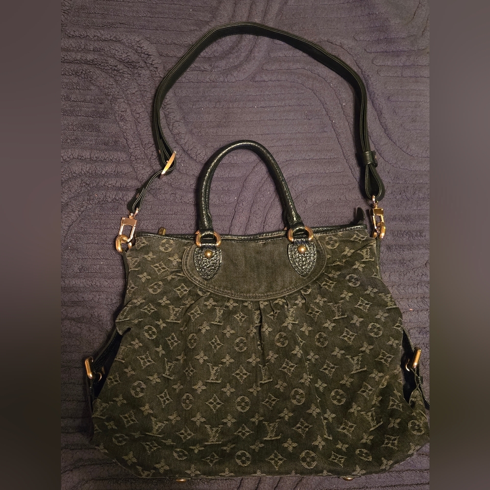 Louis Vuitton rare LTD edition black denim Cabi shoulder bag w/adjustable Strap